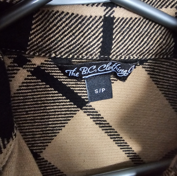 Chemise beige - Picture 2 of 2